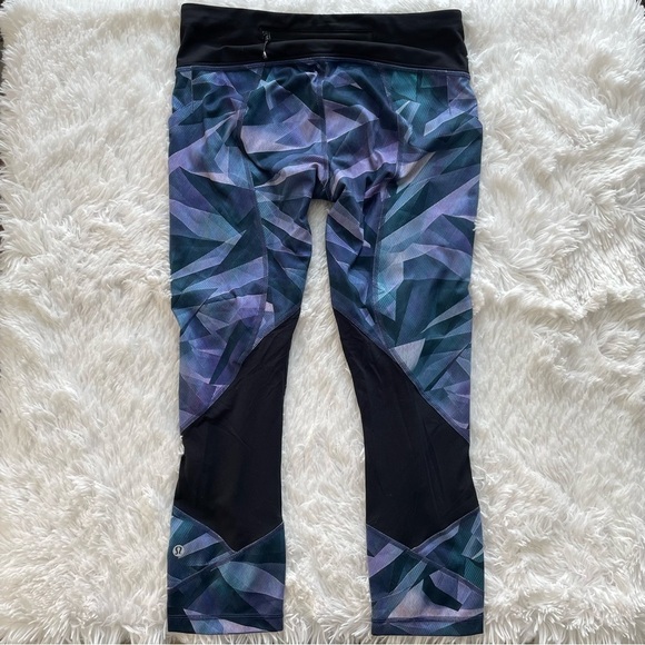 Lululemon 🍋 Pace Rival Crop Leggings in Pretty Prism, size 6 - Picture 3 of 16